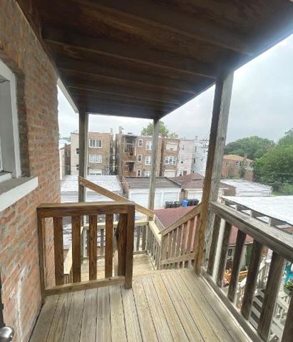 7743 S East End Avenue 3, Chicago, IL 60649