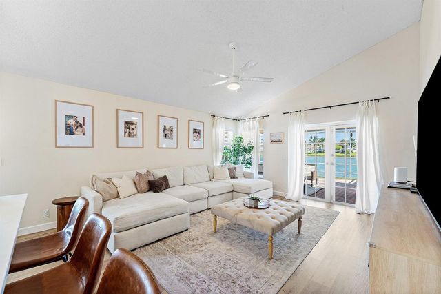 29 Swallow Drive, Boynton Beach, FL 33436