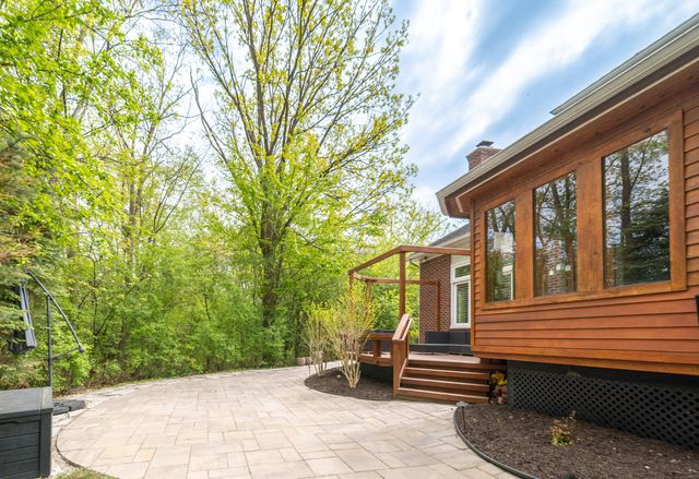 25842 Arcadia Drive, Novi, MI 48374
