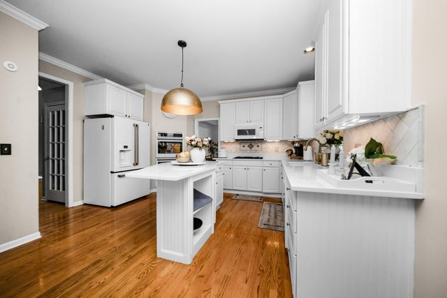 25842 Arcadia Drive, Novi, MI 48374