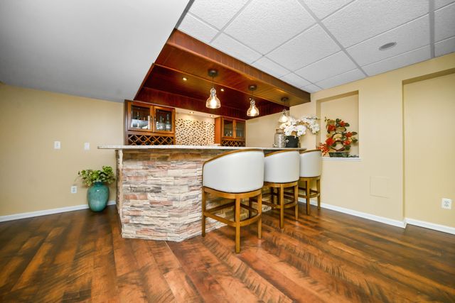 25842 Arcadia Drive, Novi, MI 48374