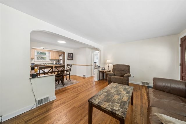 128 N Atlantic Ave, Cheswick, PA 15024