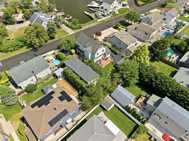 2540 Riverside Avenue, Seaford, NY 11783