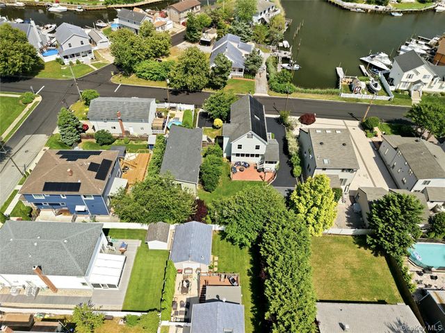 2540 Riverside Avenue, Seaford, NY 11783