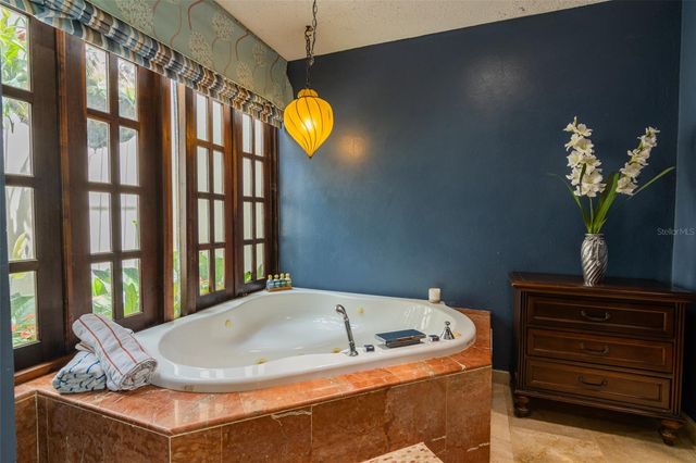 8 YAGUEZ | ESTANCIAS DEL RÍO, Aguas Buenas, PR 00703