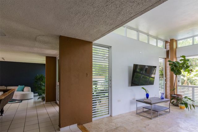 8 YAGUEZ | ESTANCIAS DEL RÍO, Aguas Buenas, PR 00703