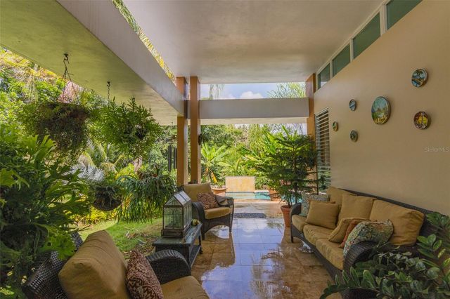 8 YAGUEZ | ESTANCIAS DEL RÍO, Aguas Buenas, PR 00703