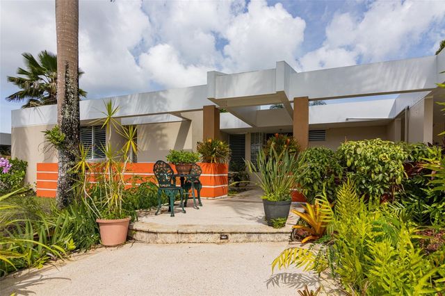 8 YAGUEZ | ESTANCIAS DEL RÍO, Aguas Buenas, PR 00703