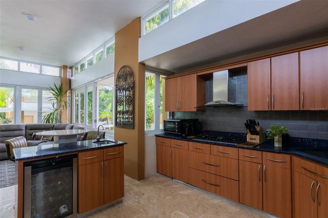 8 YAGUEZ | ESTANCIAS DEL RÍO, Aguas Buenas, PR 00703