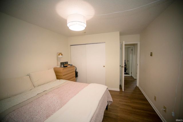 912 N Main Street, Bicknell, IN 47512