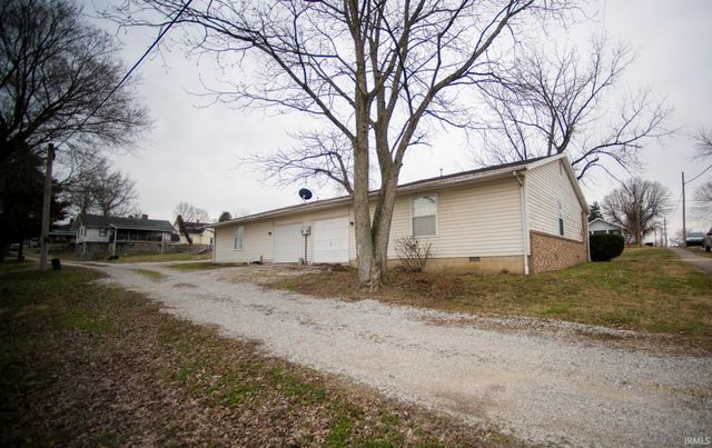 912 N Main Street, Bicknell, IN 47512