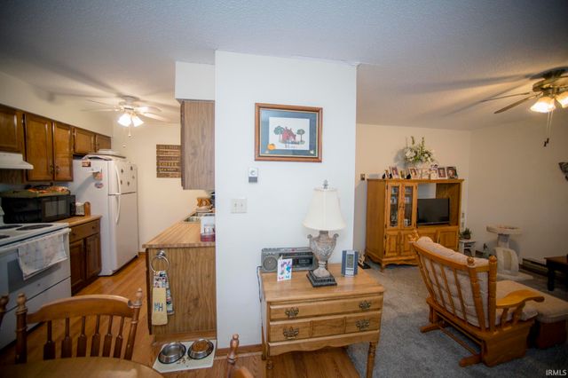 912 N Main Street, Bicknell, IN 47512