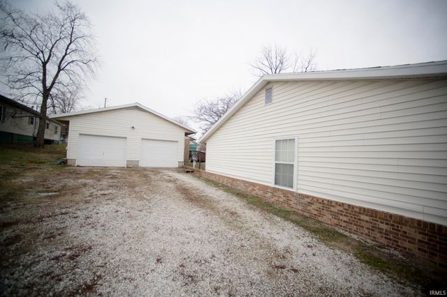 912 N Main Street, Bicknell, IN 47512