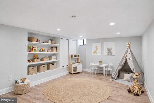 1911 S 11TH ST, Philadelphia, PA 19148