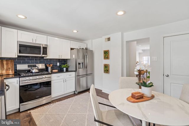 1911 S 11TH ST, Philadelphia, PA 19148