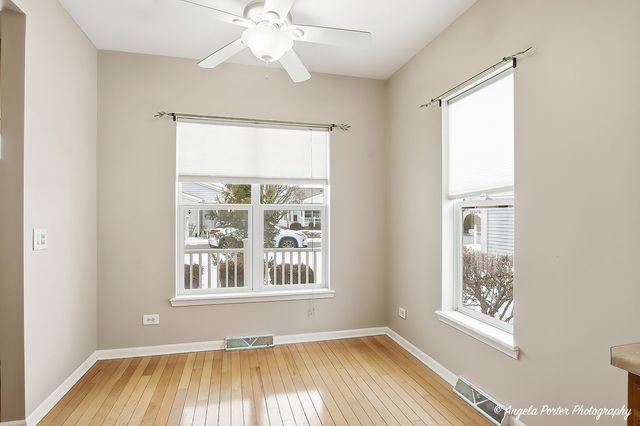 54 Rocking Horse Lane, Grayslake, IL 60030