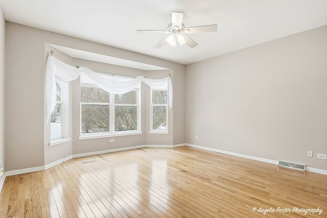 54 Rocking Horse Lane, Grayslake, IL 60030