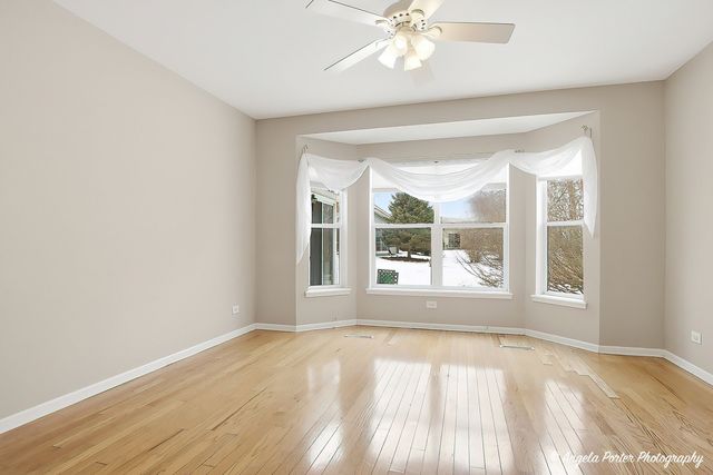 54 Rocking Horse Lane, Grayslake, IL 60030