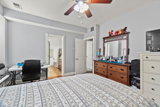 6414 N Hoyne Avenue 3W, Chicago, IL 60645