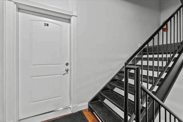 6414 N Hoyne Avenue 3W, Chicago, IL 60645