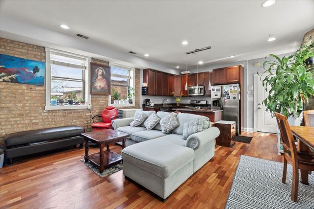 6414 N Hoyne Avenue 3W, Chicago, IL 60645