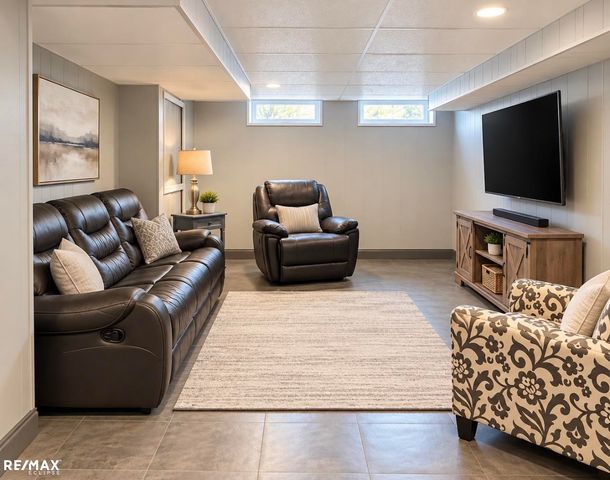 29901 Rosebriar Street, St Clair Shores, MI 48082