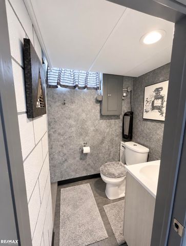 29901 Rosebriar Street, St Clair Shores, MI 48082