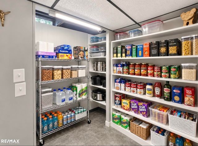 29901 Rosebriar Street, St Clair Shores, MI 48082