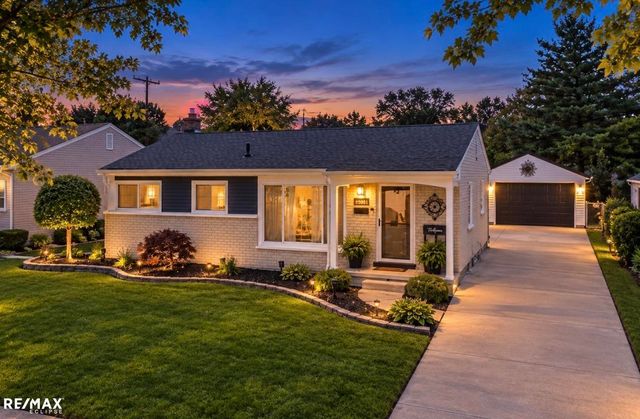29901 Rosebriar Street, St Clair Shores, MI 48082