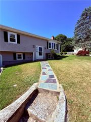 46 Broadview Avenue, Cumberland, RI 02864