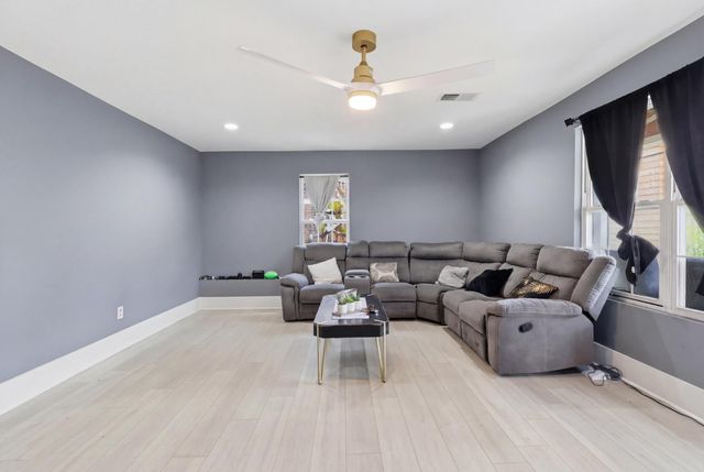 602 Franklin Ave, Lewisburg, TN 37091