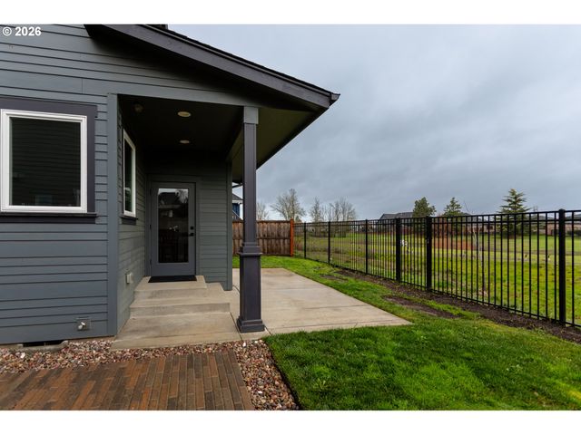 1551 ALSEA Dr, Eugene, OR 97408