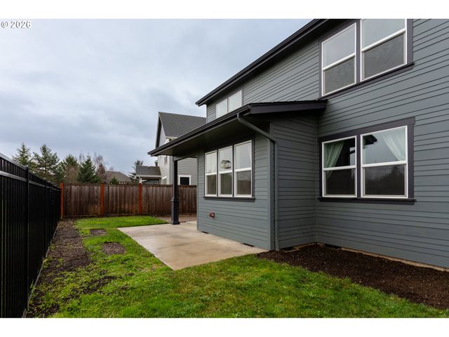 1551 ALSEA Dr, Eugene, OR 97408
