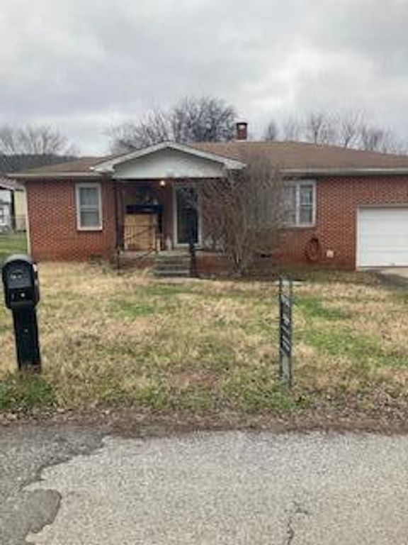 165 Wheelertown Avenue, Pikeville, TN 37367