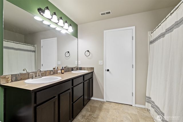 17621 74th Avenue Ct E, Puyallup, WA 98375