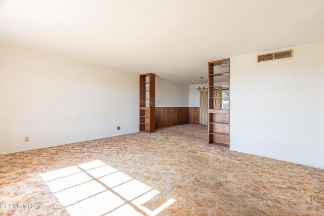 8811 MAGNETIC Drive, El Paso, TX 79904