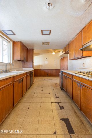 8811 MAGNETIC Drive, El Paso, TX 79904