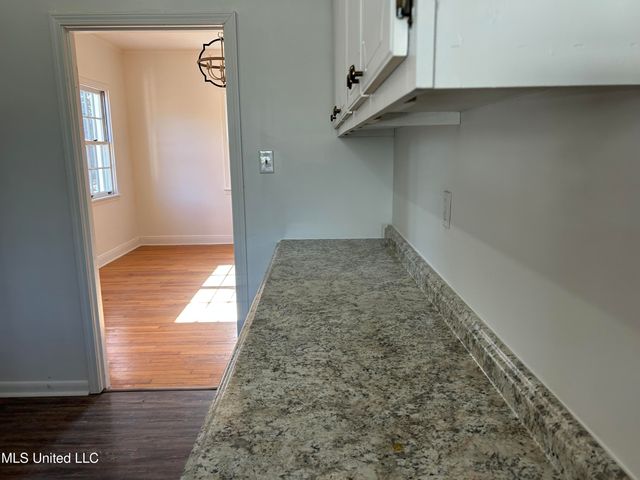 106 Sgt Prentiss Drive, Natchez, MS 39120