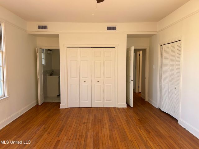 106 Sgt Prentiss Drive, Natchez, MS 39120