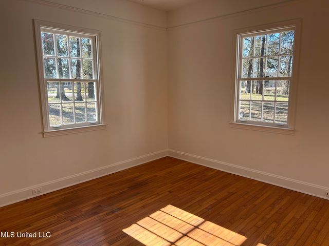 106 Sgt Prentiss Drive, Natchez, MS 39120