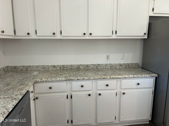 106 Sgt Prentiss Drive, Natchez, MS 39120