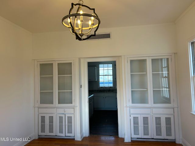 106 Sgt Prentiss Drive, Natchez, MS 39120