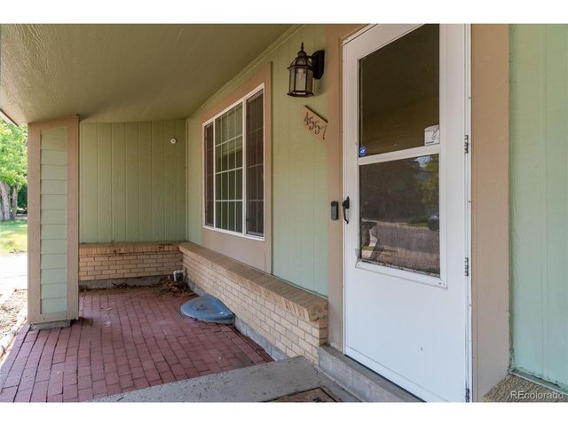 4557 S Laredo St, Aurora, CO 80015