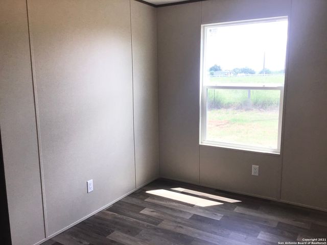 7380 Pittman, Adkins, TX 78101
