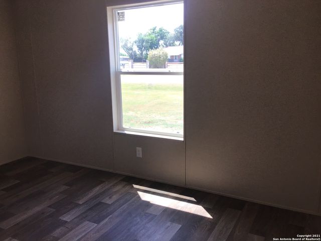 7380 Pittman, Adkins, TX 78101