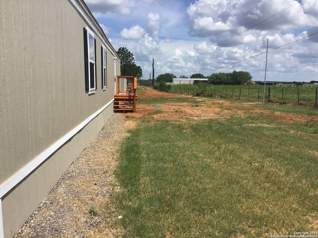 7380 Pittman, Adkins, TX 78101