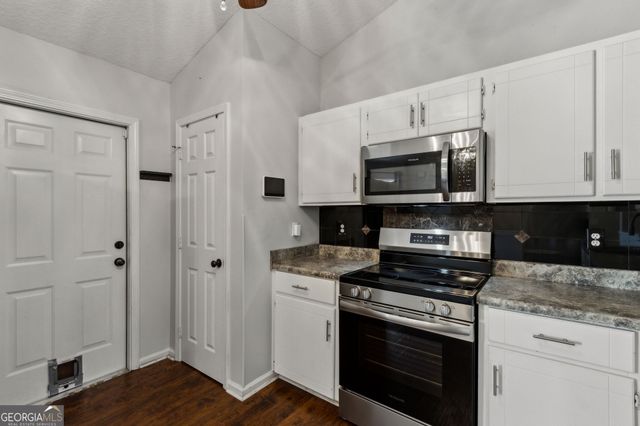 126 Lake Wisteria Court, Kingsland, GA 31548