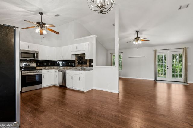 126 Lake Wisteria Court, Kingsland, GA 31548