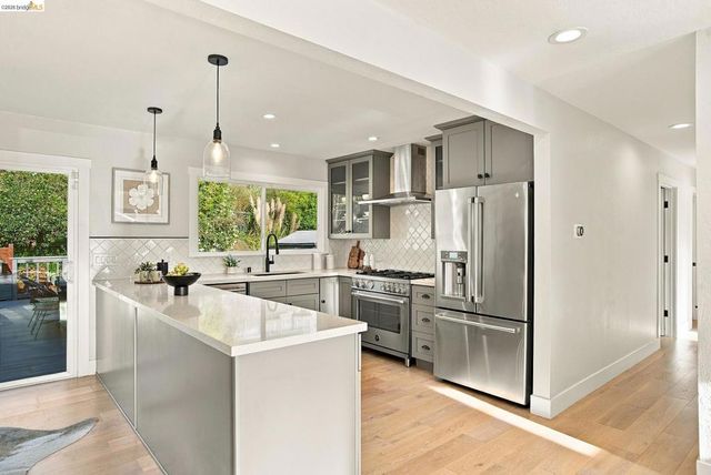 476 Creighton Way, Oakland, CA 94619