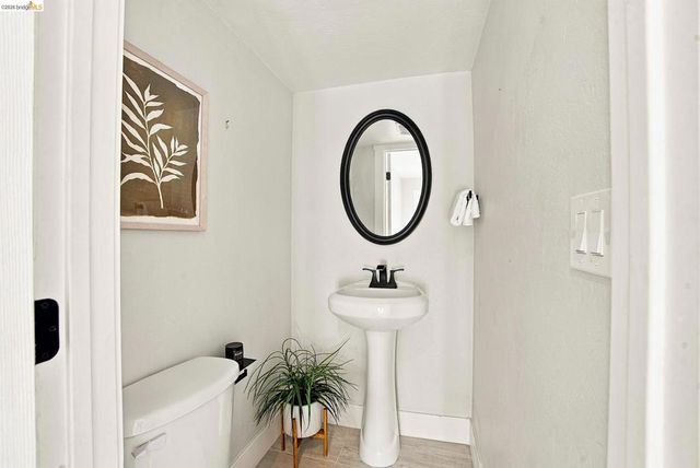 476 Creighton Way, Oakland, CA 94619